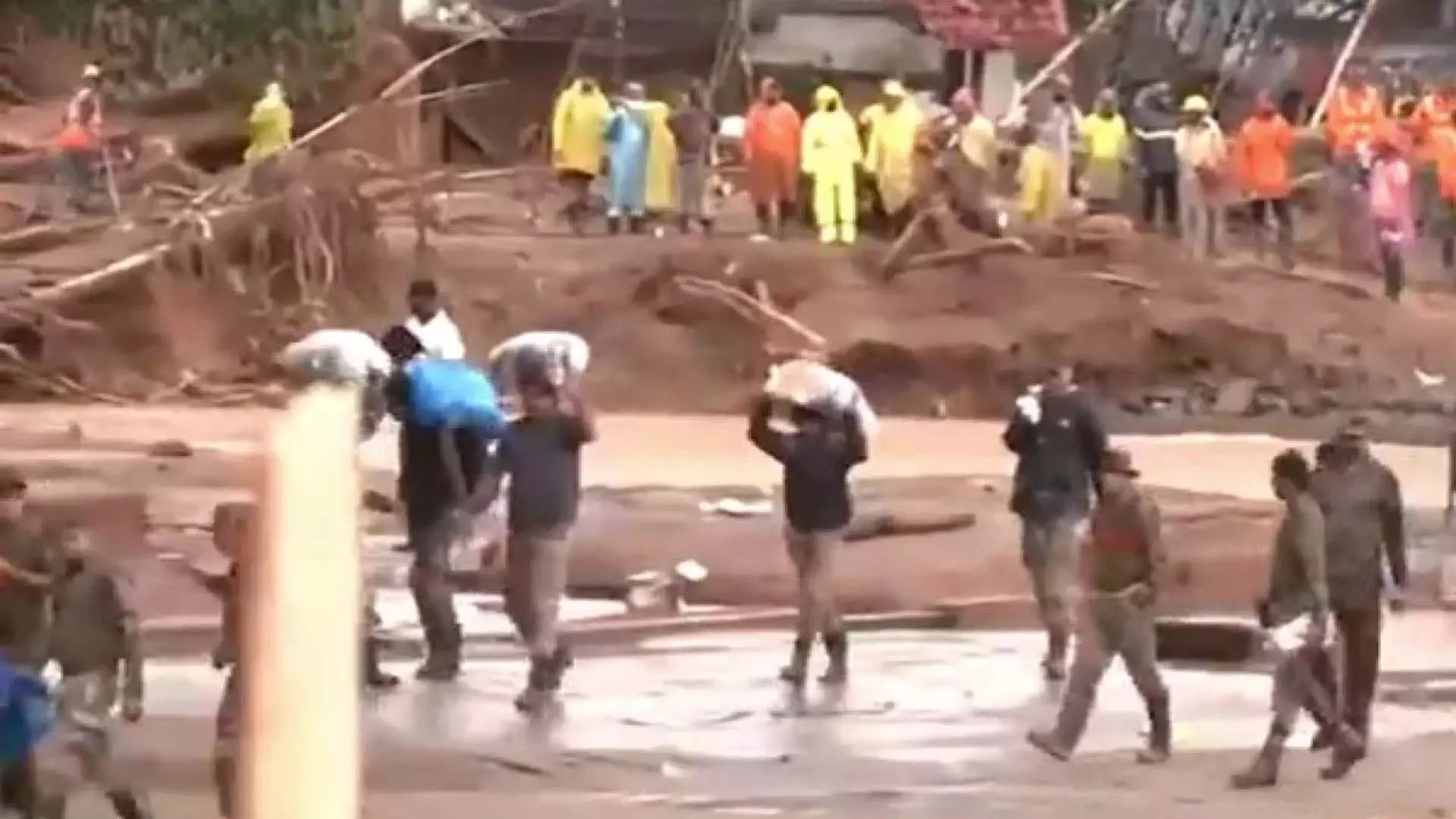 Wayanad landslide: मृतकों की संख्या 237 हुई सैकड़ों लापता