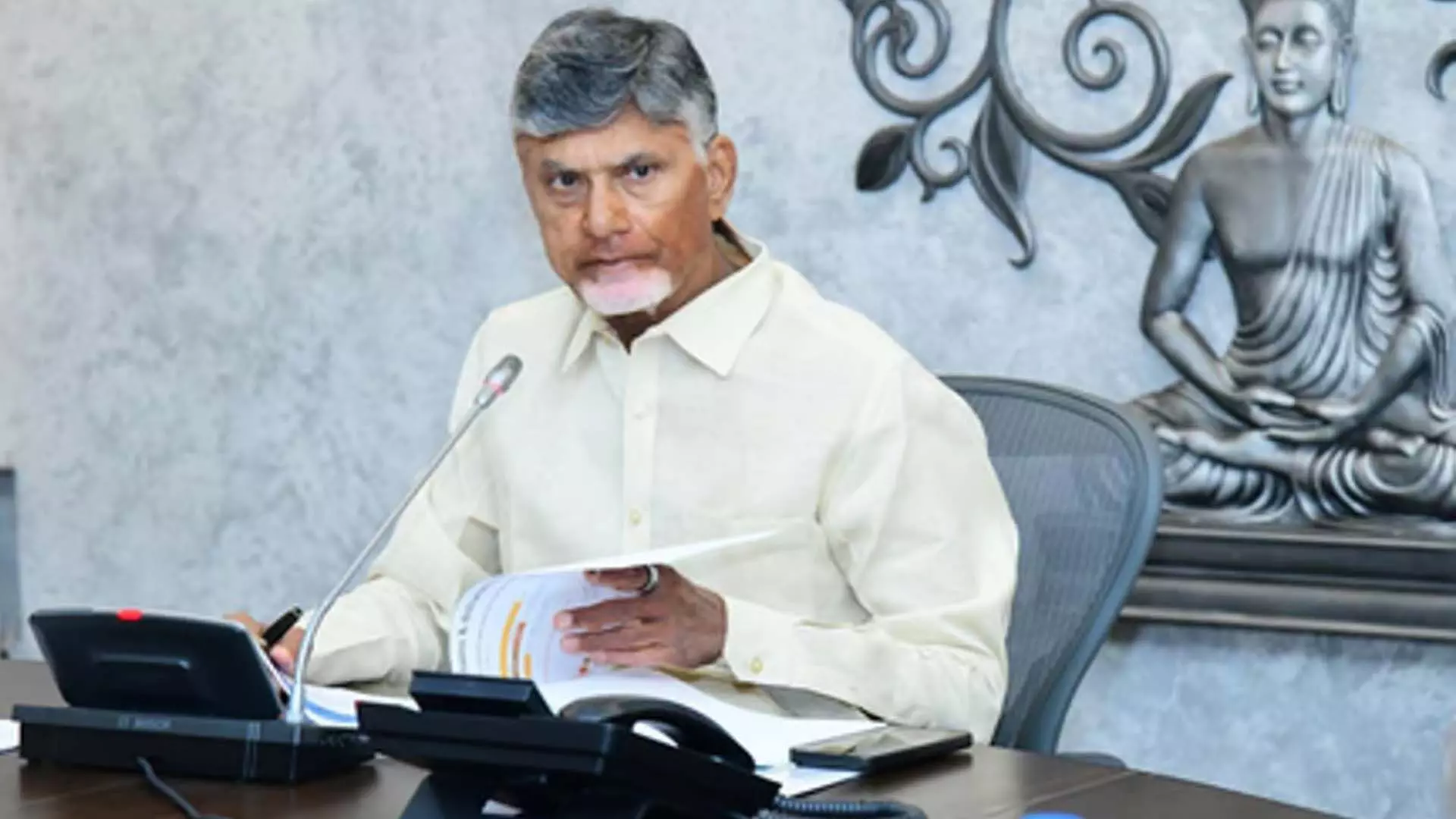 Andhra CM Naidu 100 दिनों के भीतर पांच क्षेत्रों के लिए नई नीतियां तैयार करें