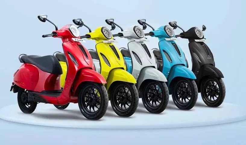 जुलाई 2024 में Chetak electric scooter की बुकिंग 20000 के आंकड़े को पार कर जाएगी