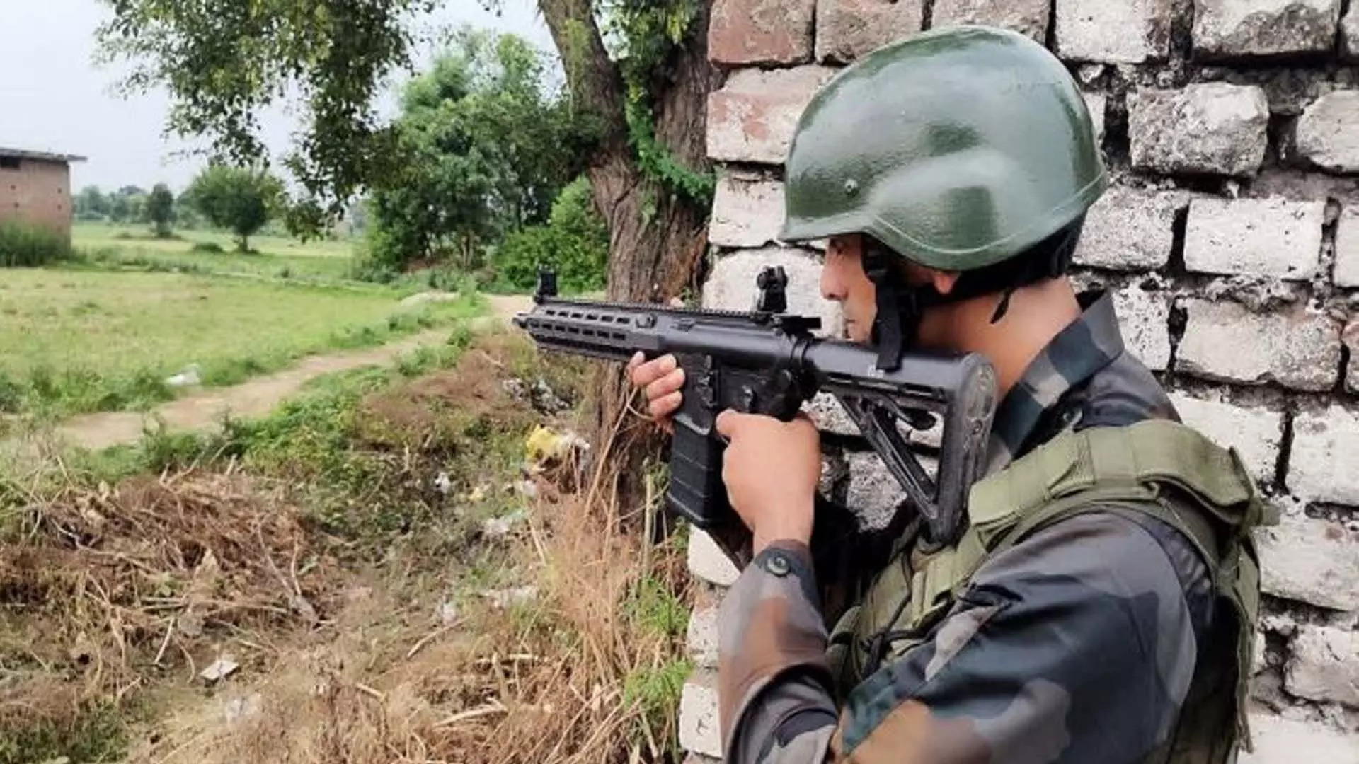 Jammu and Kashmir के सांबा में बीएसएफ ने पाकिस्तानी घुसपैठिए को मार गिराया