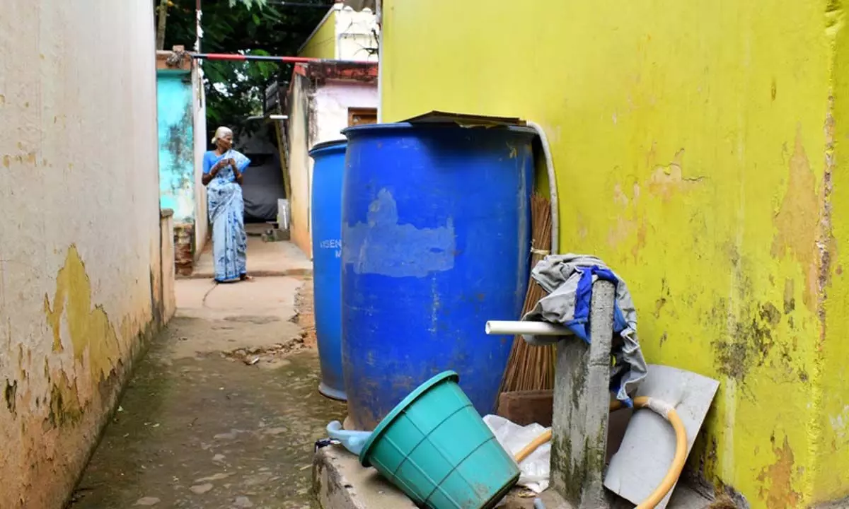 Odisha: ओडिशा के अकम्बा गांववासी एक सप्ताह से पाइप जलापूर्ति के बिना जीवित