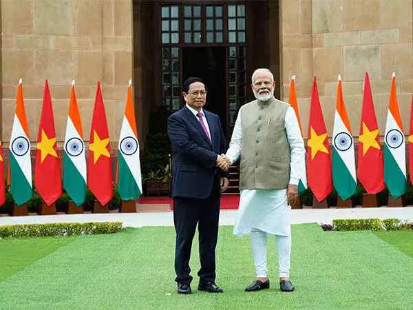 PM Modi और वियतनाम के PM ने वार्ता की