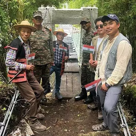 Arunachal : भारतीय सेना ने बनाया पैदल सस्पेंशन ब्रिज