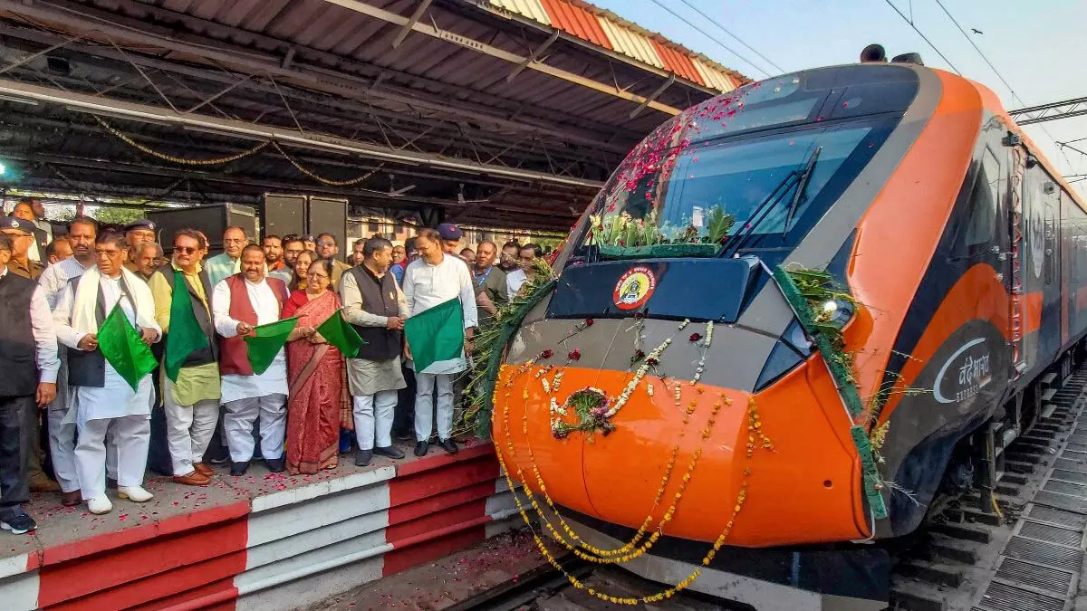 Govt ने वंदे भारत एक्सप्रेस के बाद अमृत भारत एक्सप्रेस ट्रेन की शुरुआत