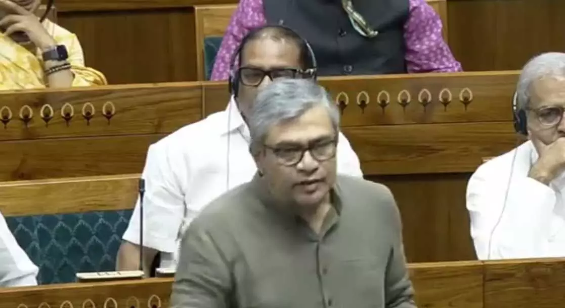 संसद का VIDEO, रेल मंत्री गुस्से में दिखे