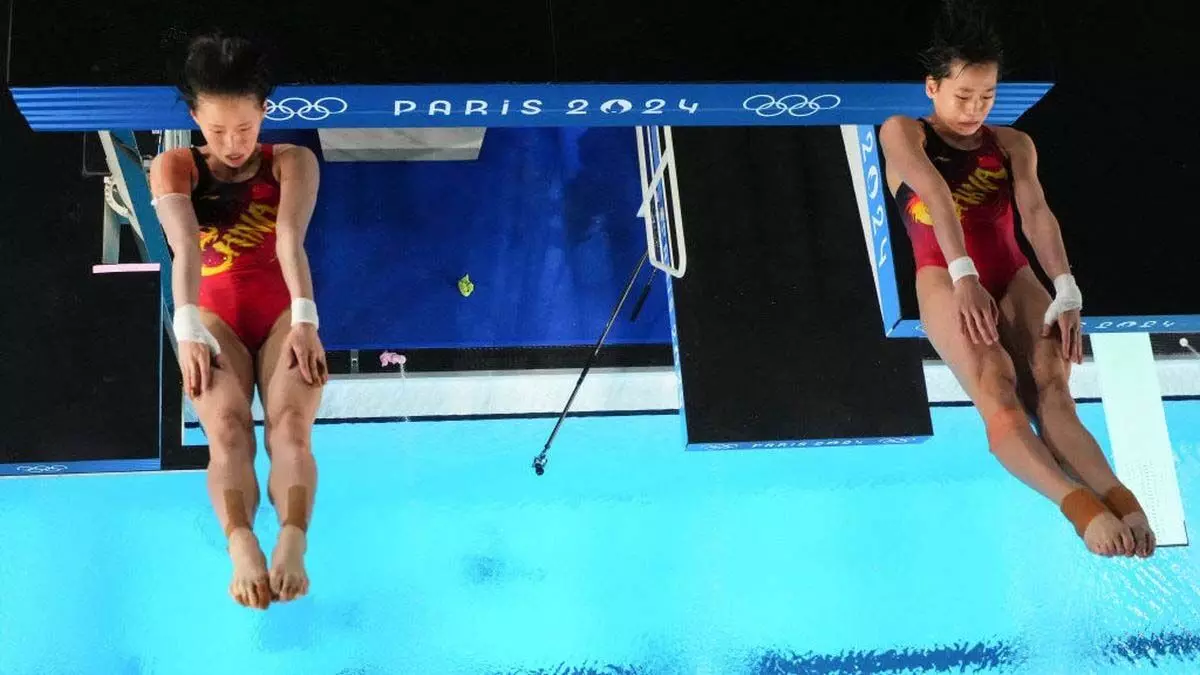 Platform Diving में चीन के गोताखोरों का अद्भुत स्वर्ण