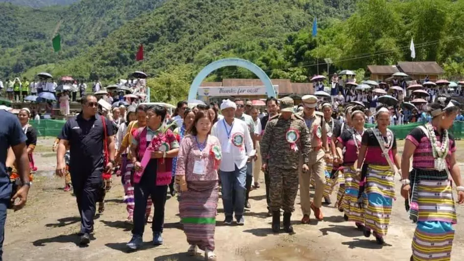 Arunachal के मंत्री ने बहादुर नायकों के सम्मान में हंगपन दादा मेमोरियल ट्रॉफी के 7वें संस्करण का उद्घाटन