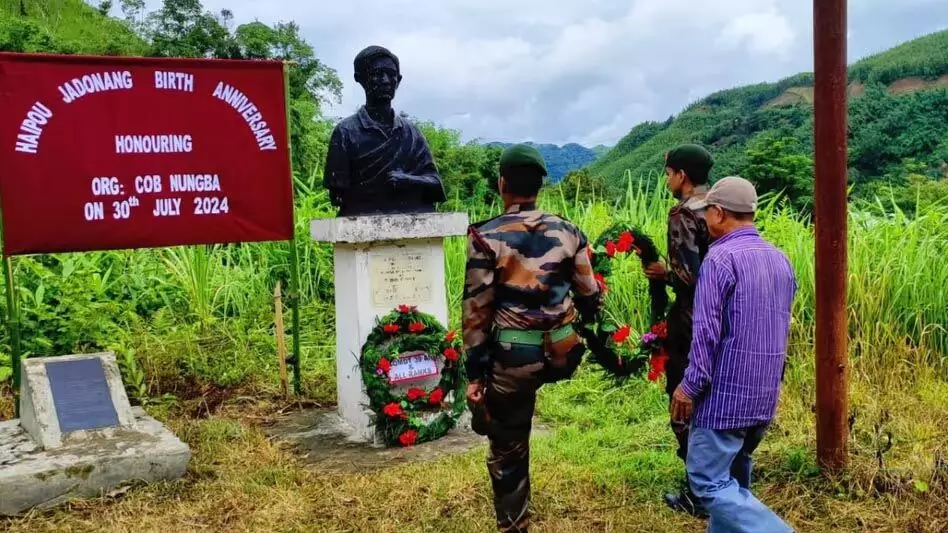 Manipur : असम राइफल्स ने काम्बीरोन गांव में हैपो जादोनांग को उनकी जयंती पर सम्मानित