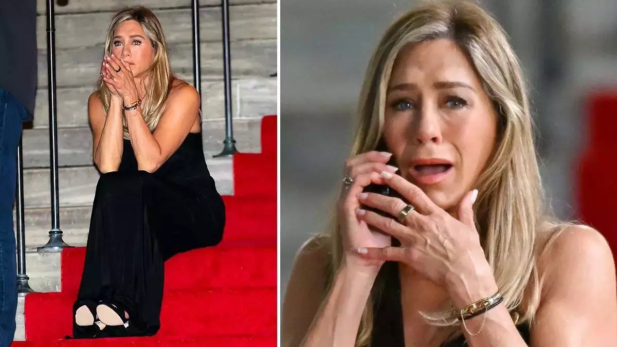 Jennifer Aniston शो के सेट पर रो पड़ीं