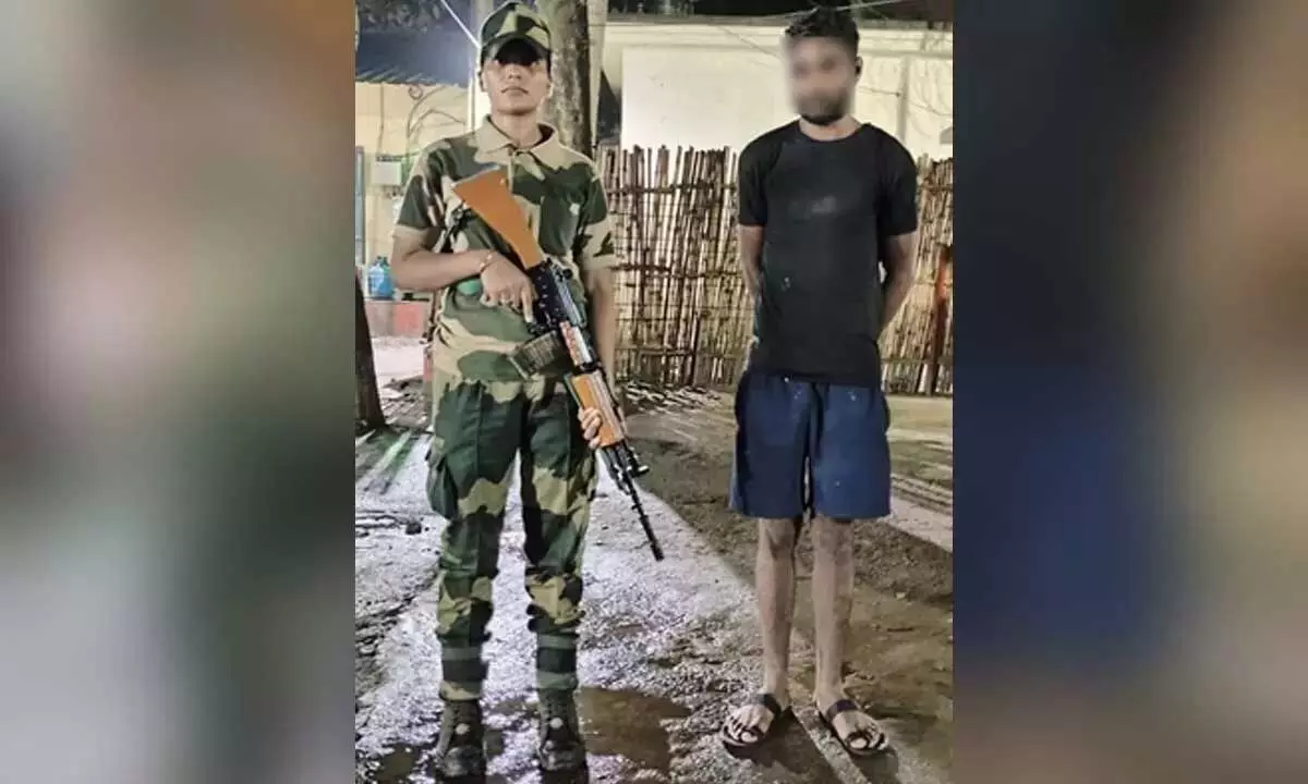 BSF ने बांग्लादेश से घुसपैठ की कोशिश नाकाम कर भारतीय दलाल को पकड़ा