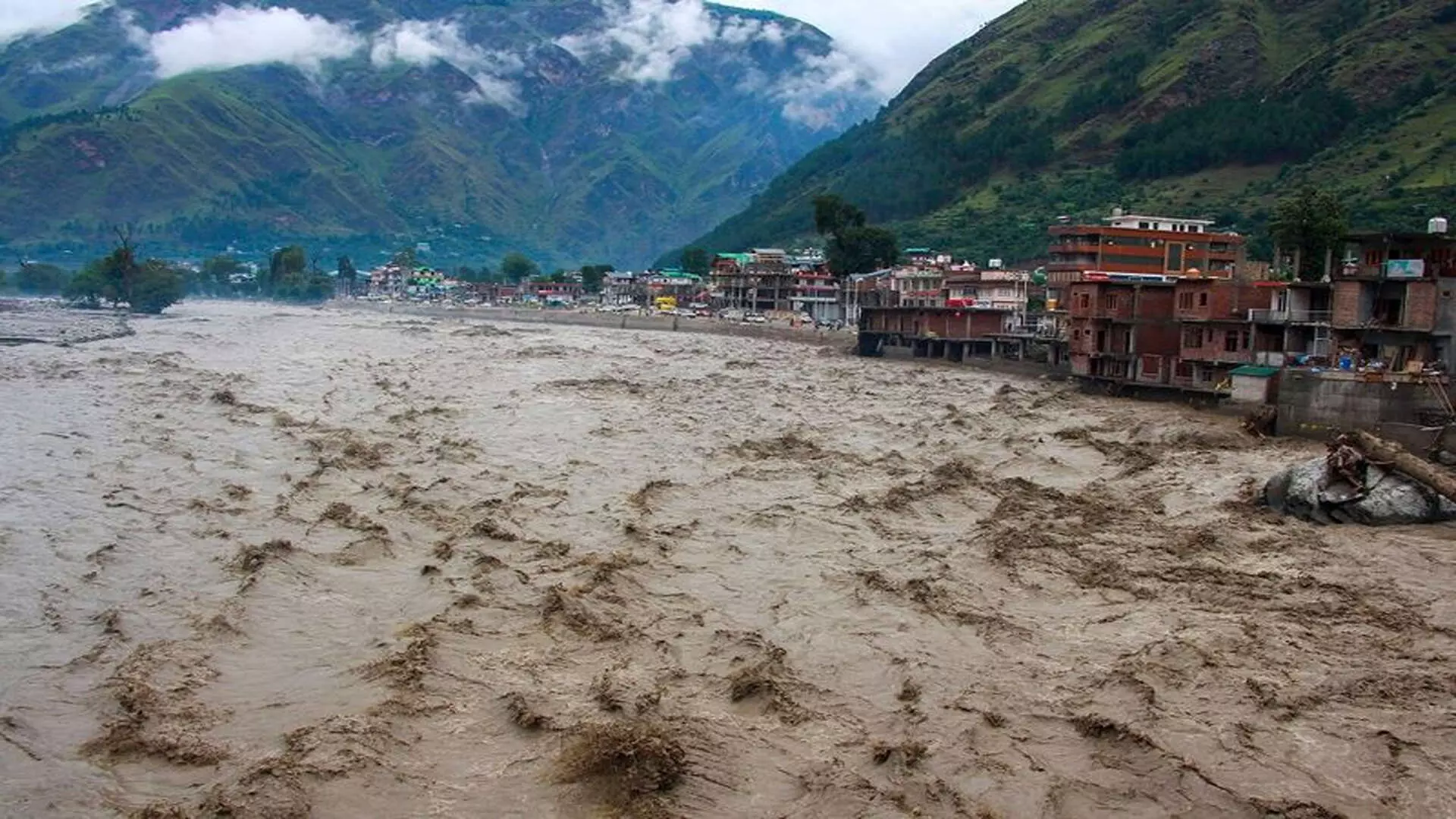 Monsoon: उत्तर भारत के कई हिस्सों में बारिश, 20 से अधिक लोगों की मौत