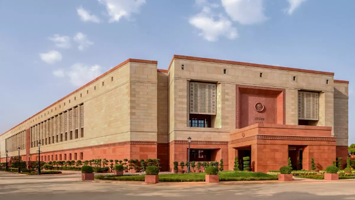 संसद भवन के कांच के गुंबद से मामूली रिसाव को ठीक कर लिया गया: Lok Sabha Secretariat