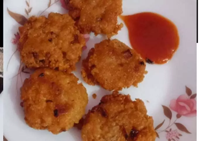 Poha Pakora:  बरसात के मौसम को सुहाना बना देगी यह डिश