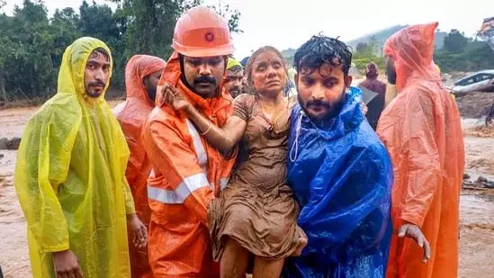 Wayanad landslide: वायनाड भूस्खलन में मरने वालों की संख्या अब 290 हो गई
