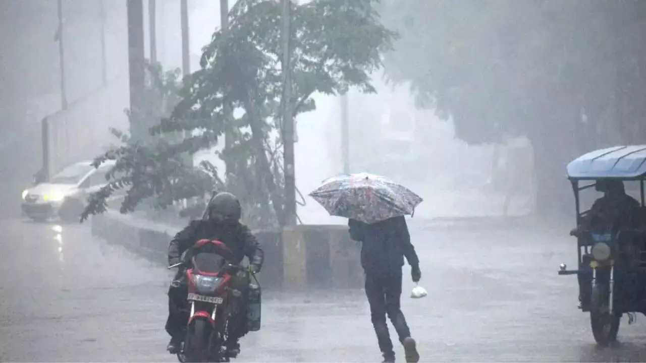 कन्नड़ में भारी बारिश के साथ हवा 30-40 kmph तक पहुंचने की संभावना