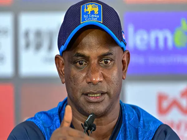 Jayasuriya ने अपनी टीम से धैर्य रखने का आग्रह किया