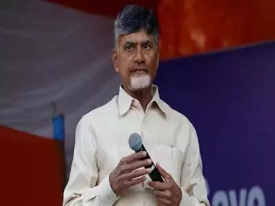 Chandrababu ने सफल पेंशन वितरण की सराहना की