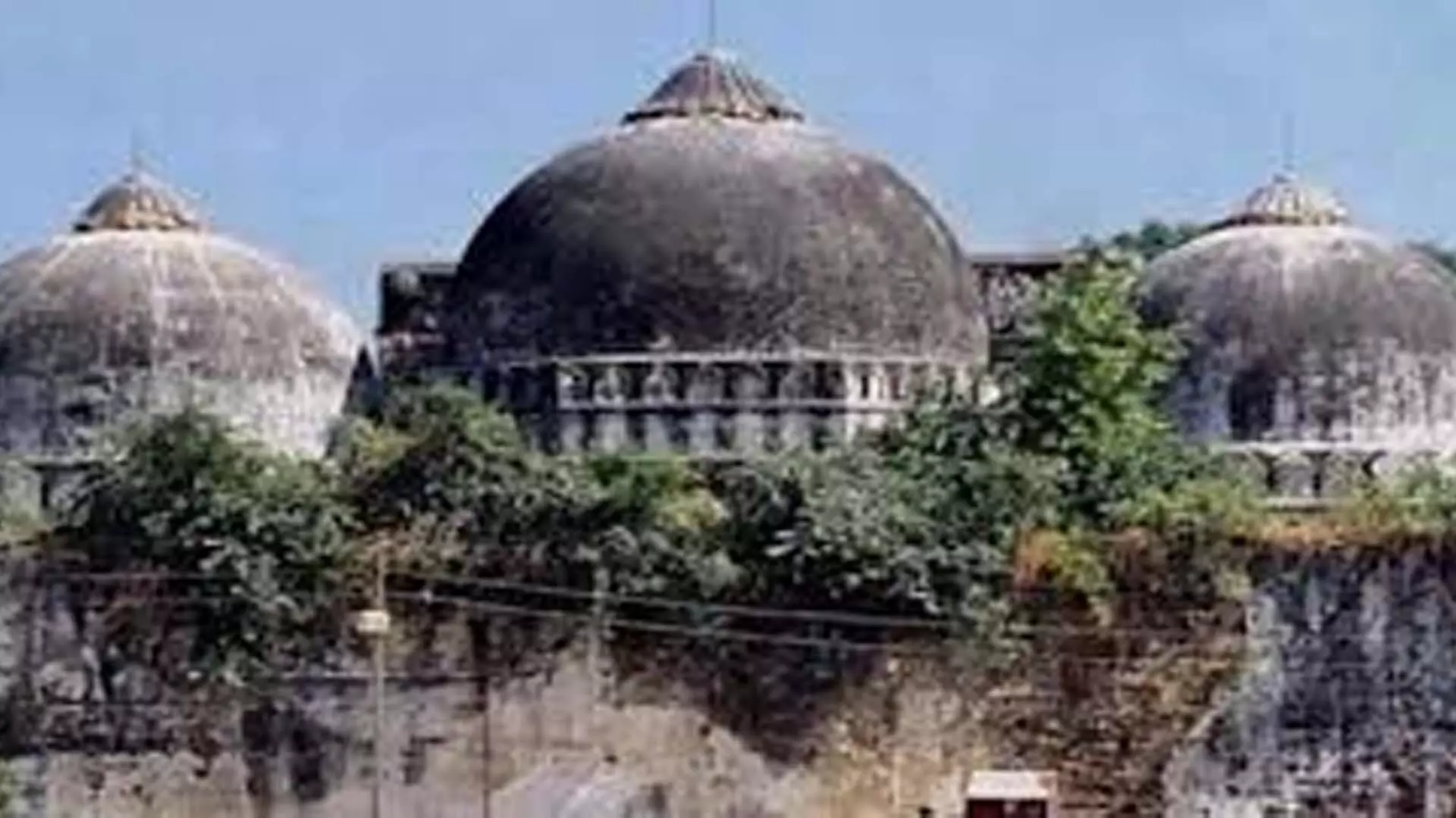 Owaisi NCERT पाठ्यपुस्तकों से बाबरी मस्जिद का संदर्भ हटाने पर सरकार हमला किया