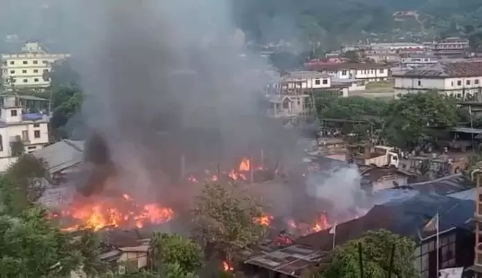 Arunachal : भीषण आग में पांच से अधिक घर जलकर राख हो गए