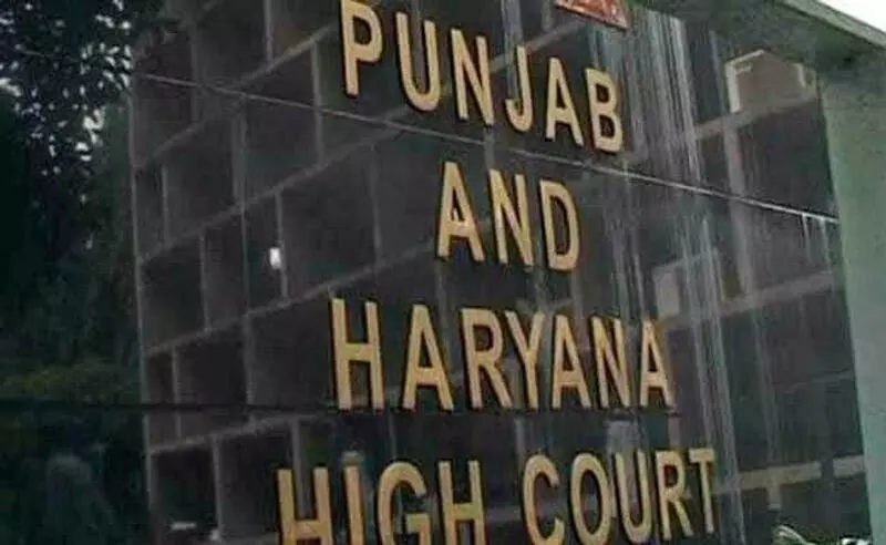 Punjab and Haryana उच्च न्यायालय ने सहायक प्रोफेसर को नोटिस जारी