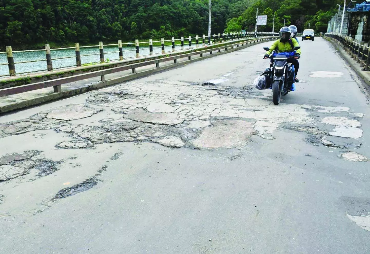 Meghalaya : सरकार ने उमियम पुल पर भार सीमा में ढील दी