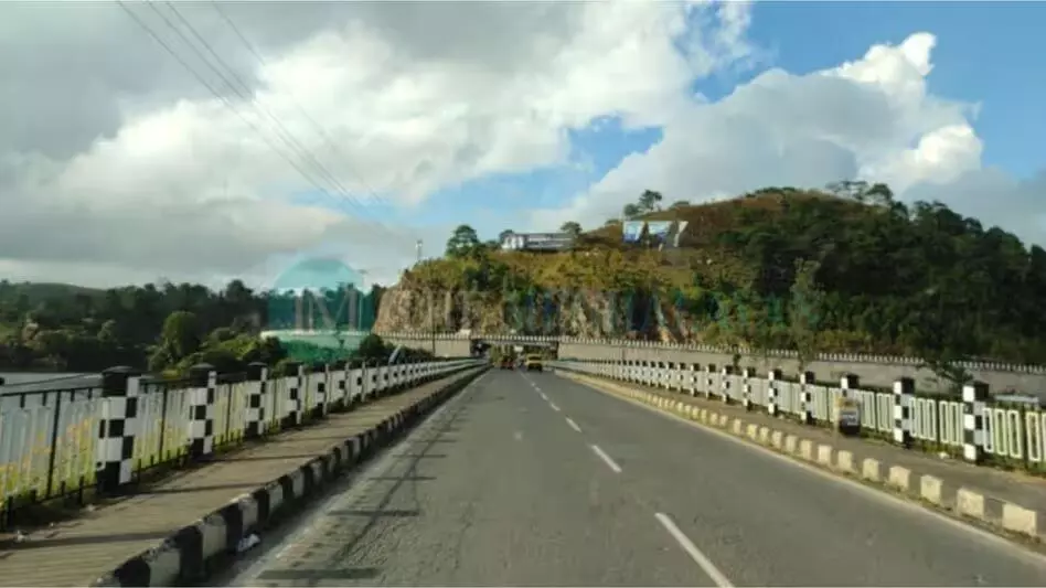 Meghalaya : उमियम पुल पर 9 मीट्रिक टन से अधिक वजन वाले वाहनों पर प्रतिबंध