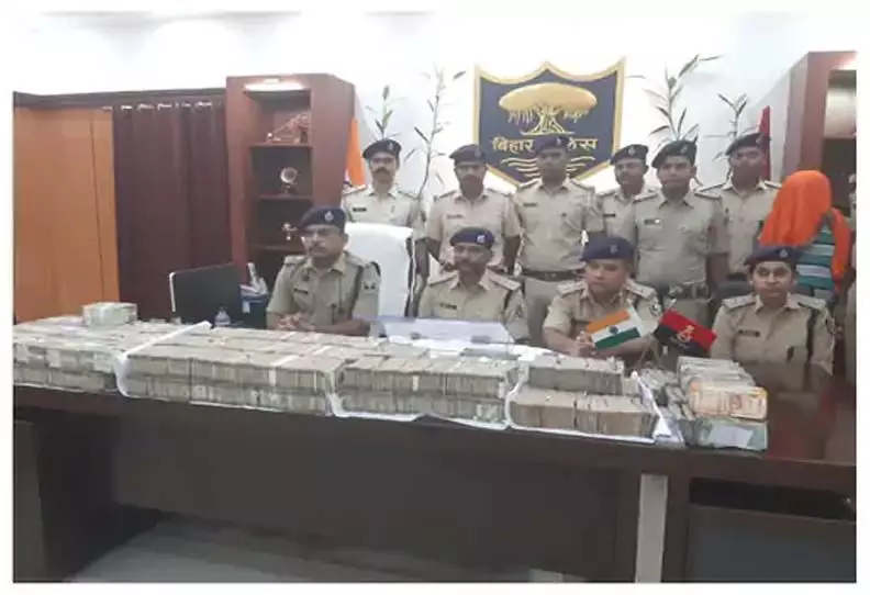 CRIME NEWS: 2000 किसानों से की लाखों की ठगी, मामलें में पुलिस ने किया बड़ा खुलासा