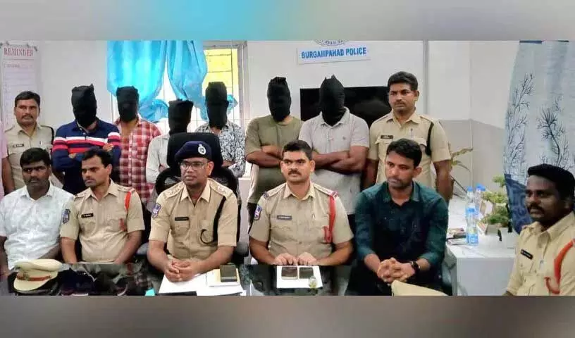 Kothagudem: पुलिस ने छह लोगों को गिरफ्तार कर 61.82 लाख रुपये मूल्य का 247 किलोग्राम गांजा जब्त किया