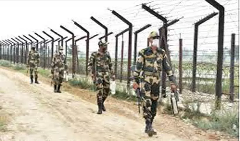 Center ने अर्धसैनिक बल BSF प्रमुख और उप प्रमुख को तत्काल प्रभाव से हटाया