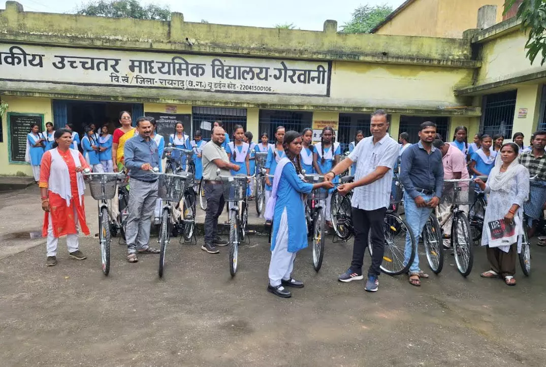 सरस्वती सायकल योजना से बदली छात्राओं की जिंदगी