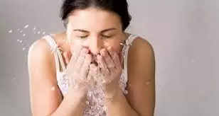 Beauty tips:   मानसून में इन पत्तों के पानी से धोएं चेहरा, बढ़ेगा ग्लो