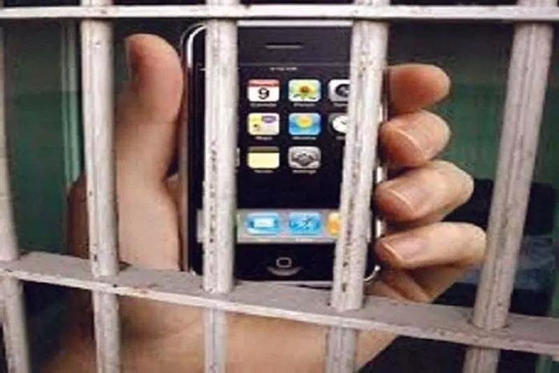 Punjab : फरीदकोट जेल में कैदियों द्वारा मोबाइल फोन का इस्तेमाल बेरोकटोक जारी है, छहदिनों में 16 जब्त किए गए