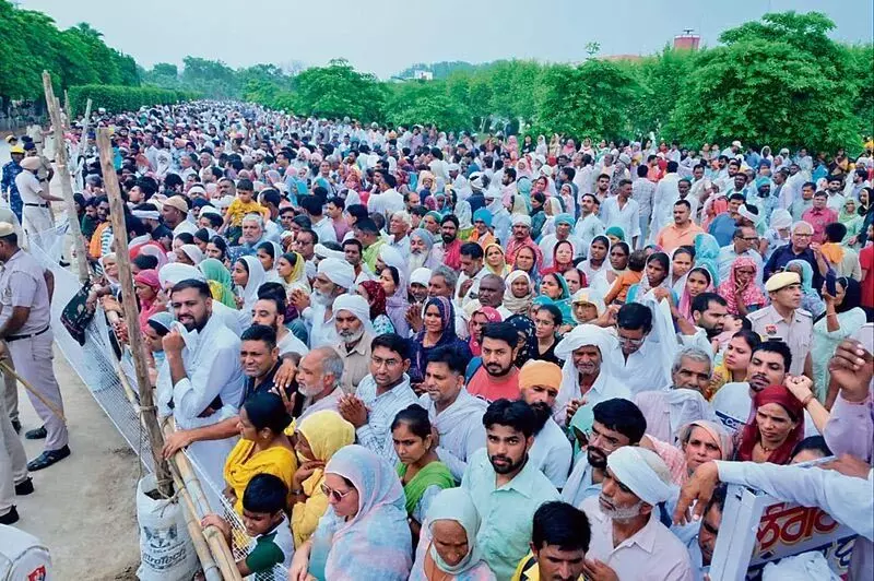 Haryana : विवाद के बीच डेरा जगमालवाली प्रमुख का अंतिम संस्कार
