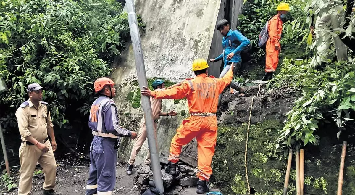 Himachal में बादल फटने से आठ लोगों की मौत, 45 से अधिक लापता