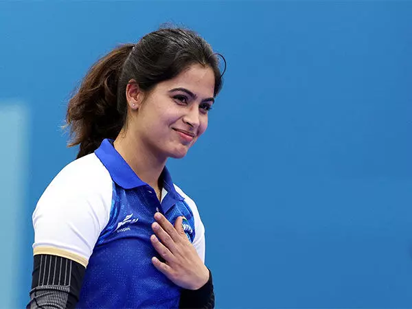 Manu Bhaker को लगा झटका, 25 मीटर पिस्टल स्पर्धा में चौथे स्थान पर रहीं