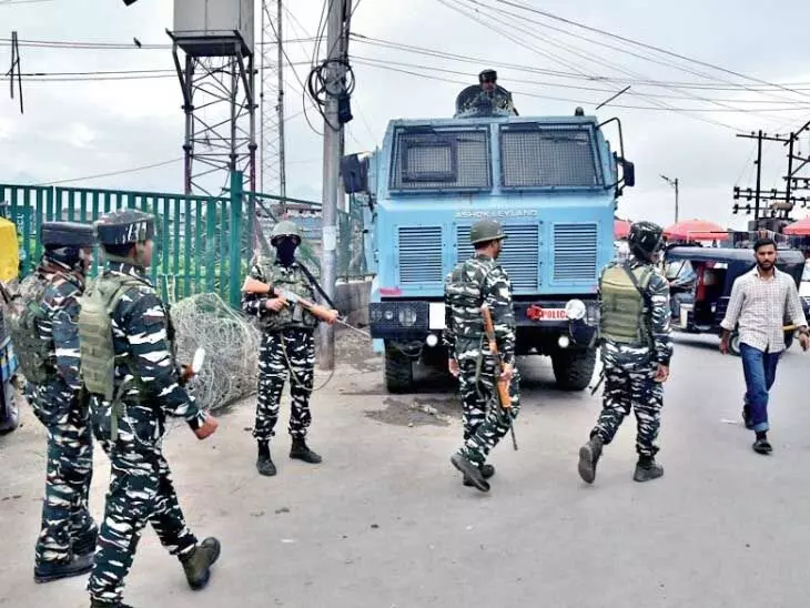 गई नौकरी सरकारी कर्मचारियों की, आतंकी फंडिंग से जुड़े रैकेट का भंडाफोड़, मचा हड़कंप