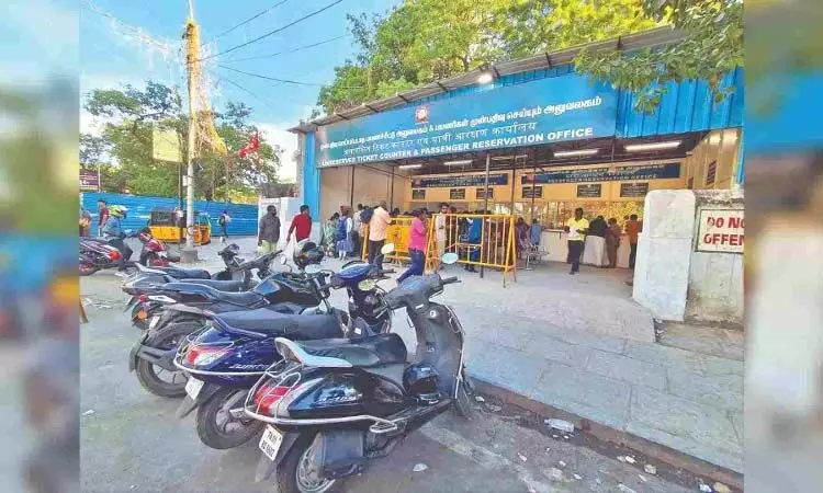 CHENNAI: प्लेटफॉर्म और स्टेशन के पास टिकट वेंडिंग मशीनें लगाई जाएं