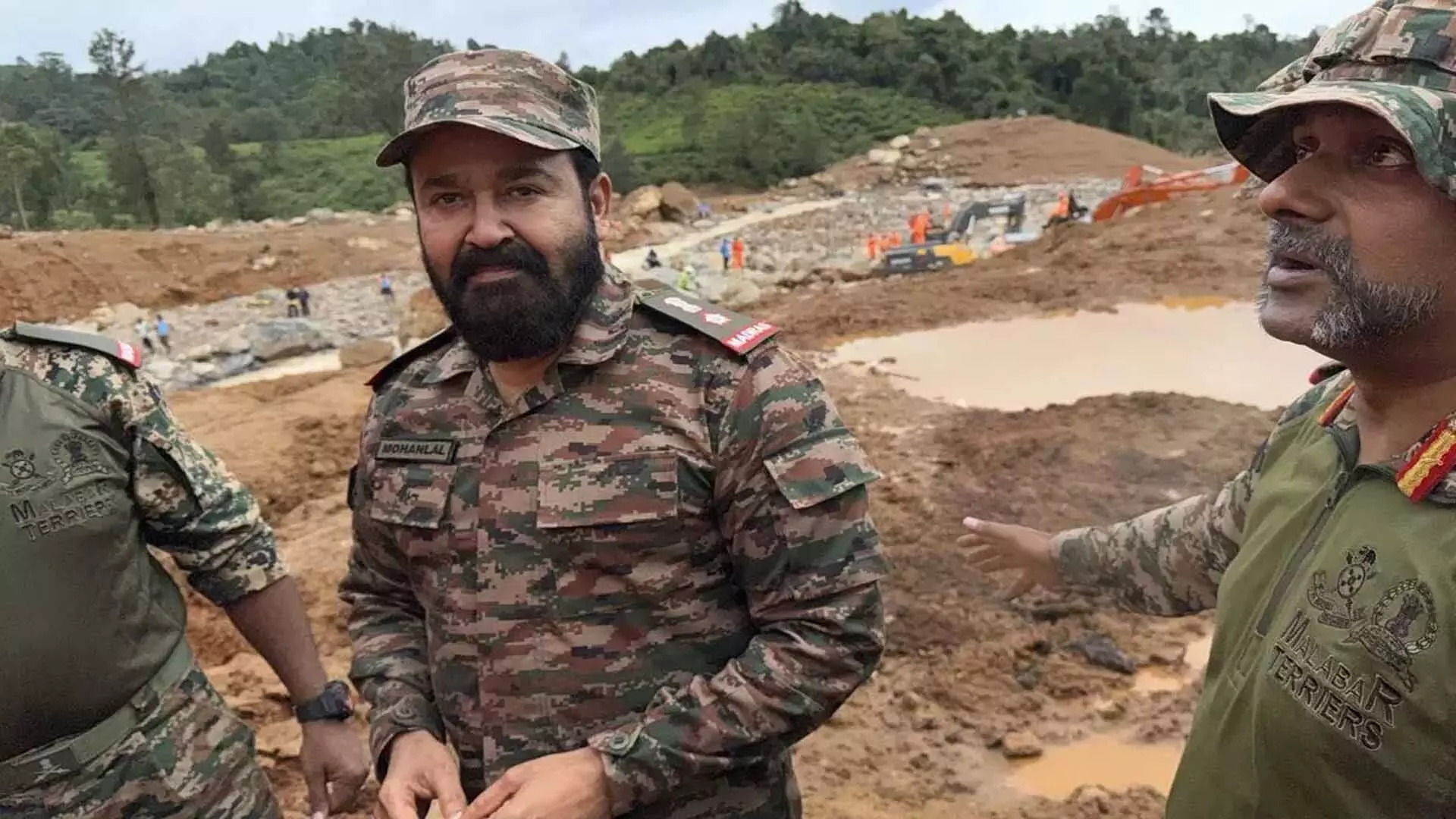 भूस्खलन प्रभावित वायनाड पहुंचे Actor Mohanlal