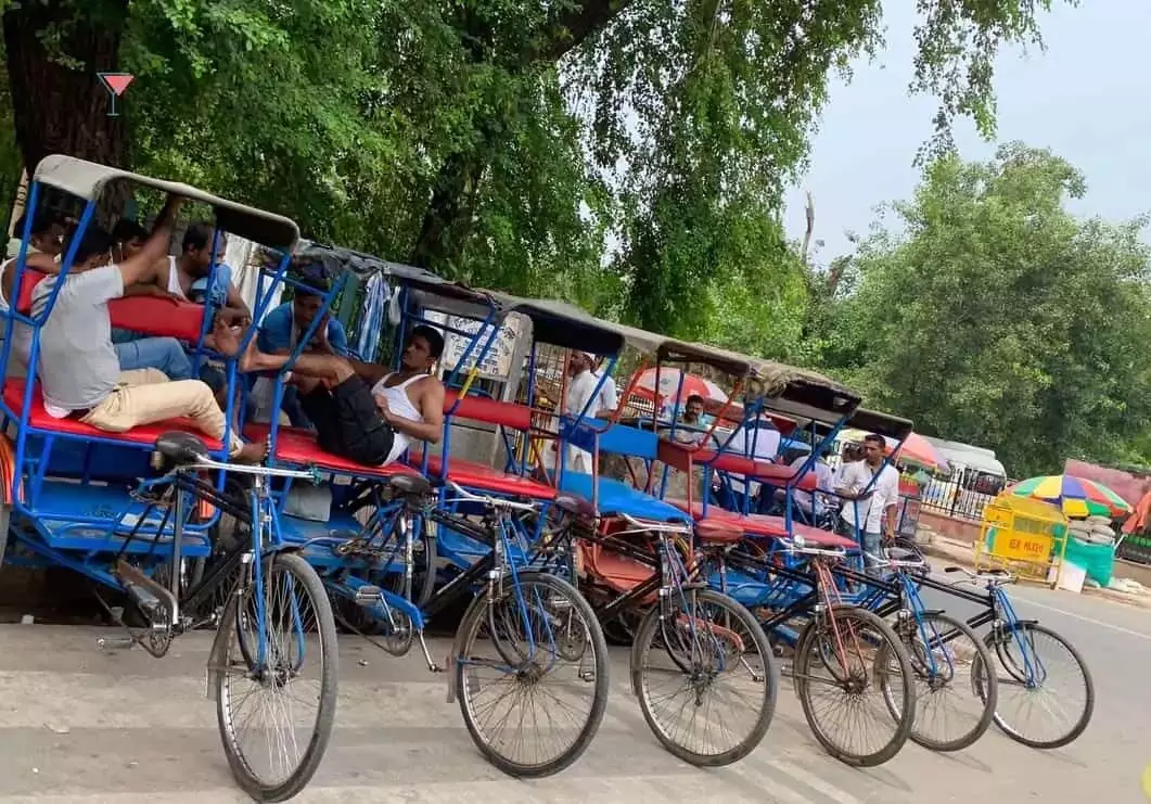 Tourist का दिल्ली में रिक्शा चालक के साथ डरावना अनुभव
