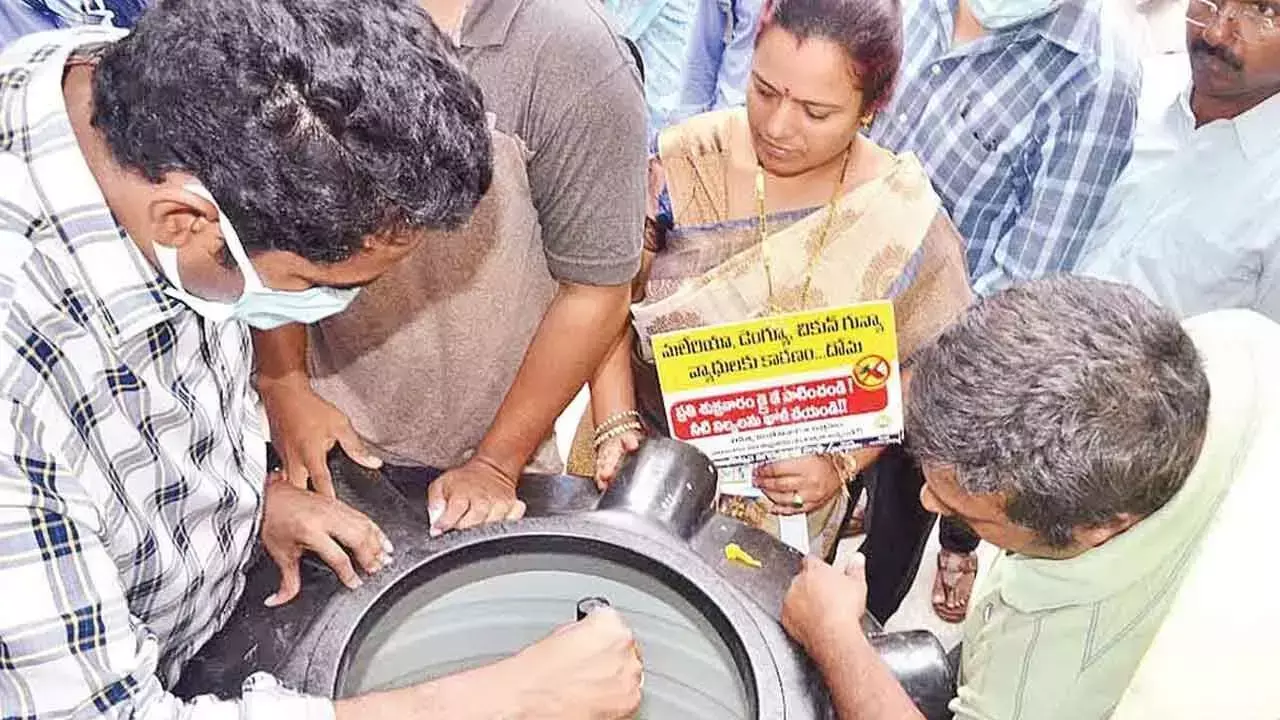 कॉलोनियों में ‘शुक्रवार Dry Day’ जागरूकता सत्र आयोजित