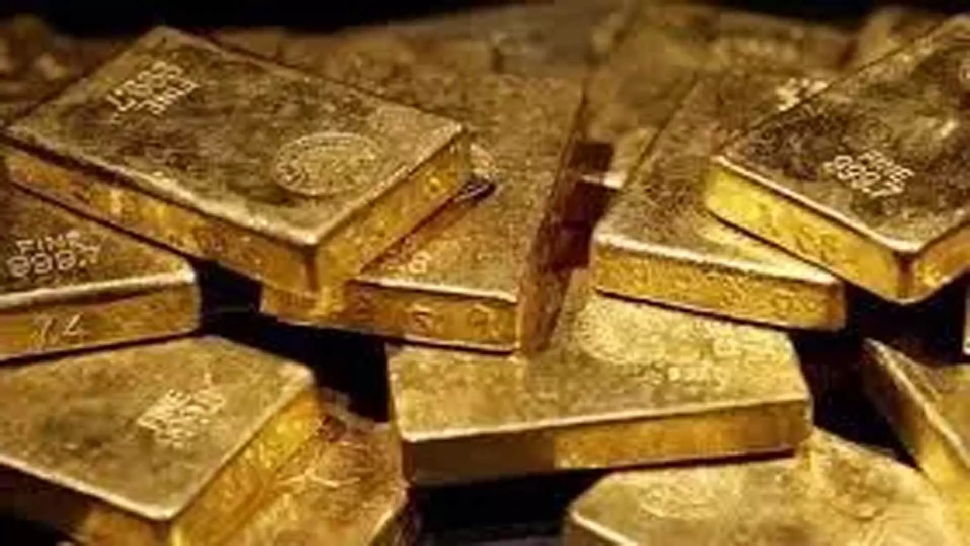 Visakhapatnam: 4 किलो सोना जब्त, दो लोग हिरासत में