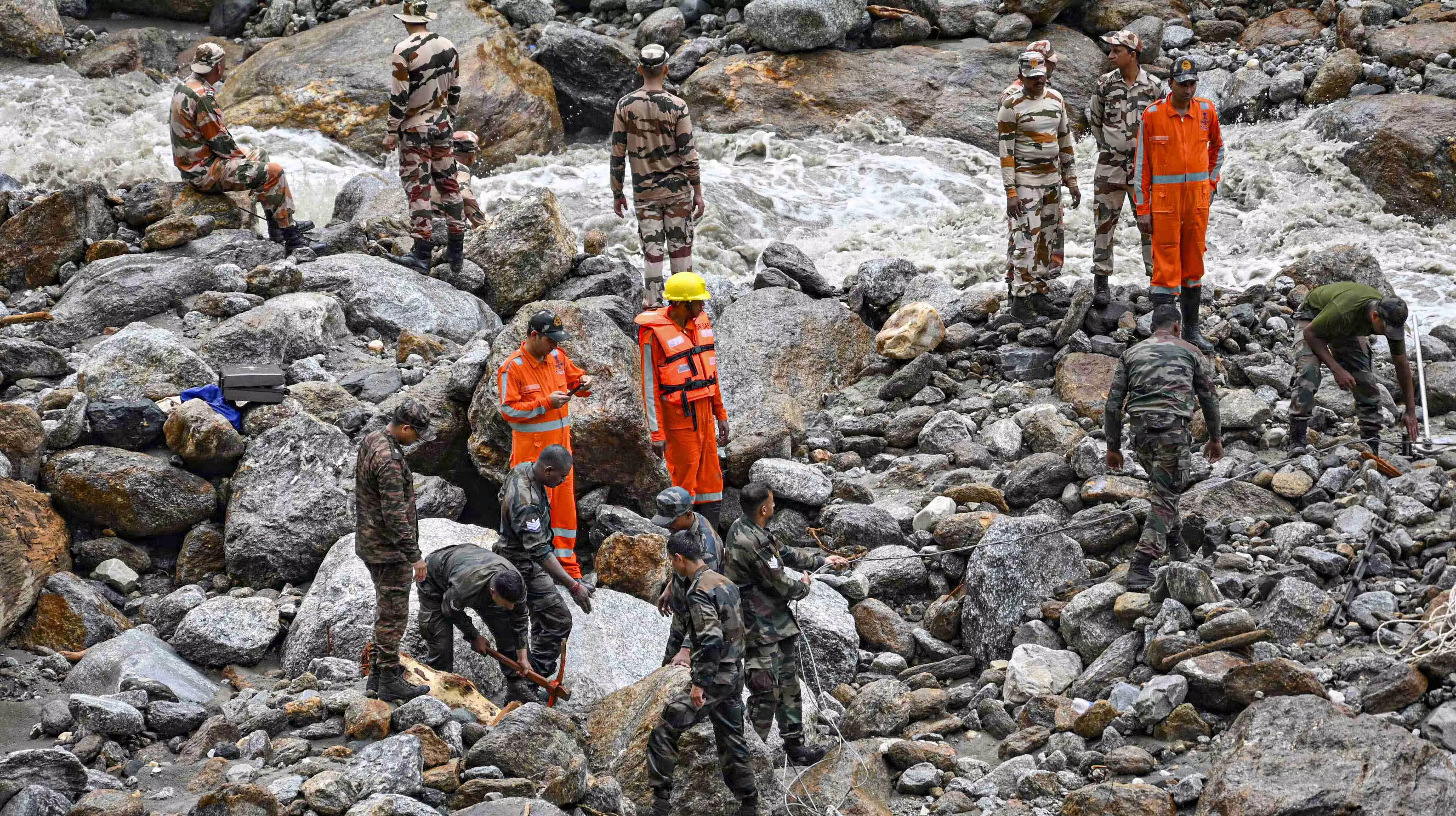 Himachal Pradesh में बादल फटने से 9 लोगों की मौत, अभी भी 45 लापता