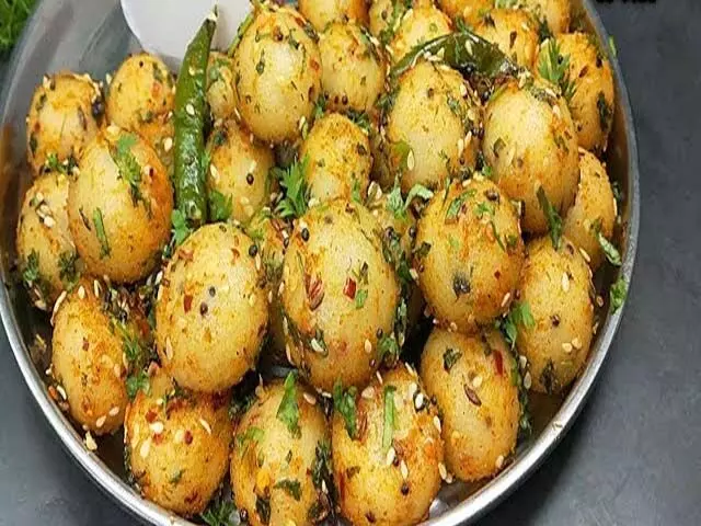 Recipe: नास्ते में बनाये सूजी और दाल से नया डिश, जाने रेसिपी