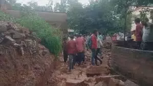 Madhya Pradesh: रीवा में दीवार गिरने से चार बच्चों की मौत
