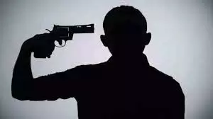 Meerut:  पिता की रिवॉल्वर से बेटे ने खुद को  मारी गोली