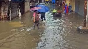 Weather Update 4 August: Maharashtra और MP के लिए जारी किया Red Alert