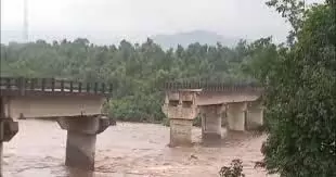 Jharkhand: झारखंड में बारिश से बहा पुल,अलग-अलग हादसों में 6 की मौत
