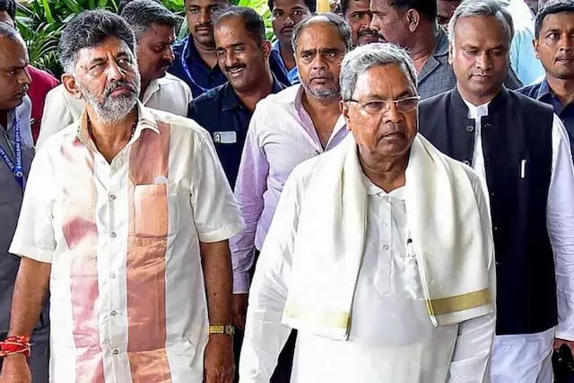Karnataka सरकार भ्रष्टाचार छिपाने के लिए राज्यपाल को डरा रही है: प्रहलाद