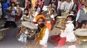 Ujjain News: सोमवार को शिव नगरी में बनेगा डमरू बजाने का विश्व रिकार्ड