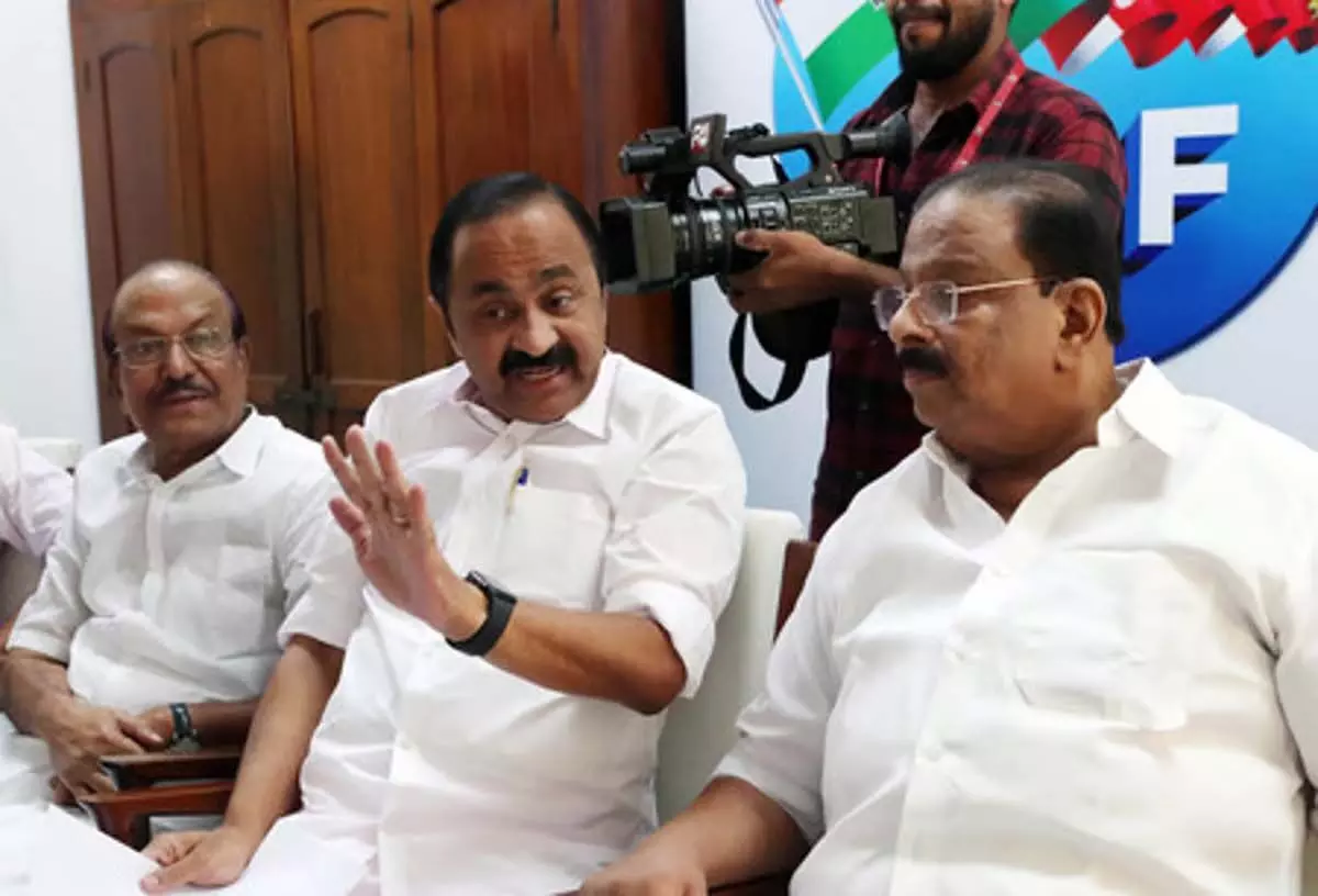 Kerala : सीएमडीआरएफ में चेन्निथला के योगदान का विरोध करने पर के सुधाकरन की आलोचना